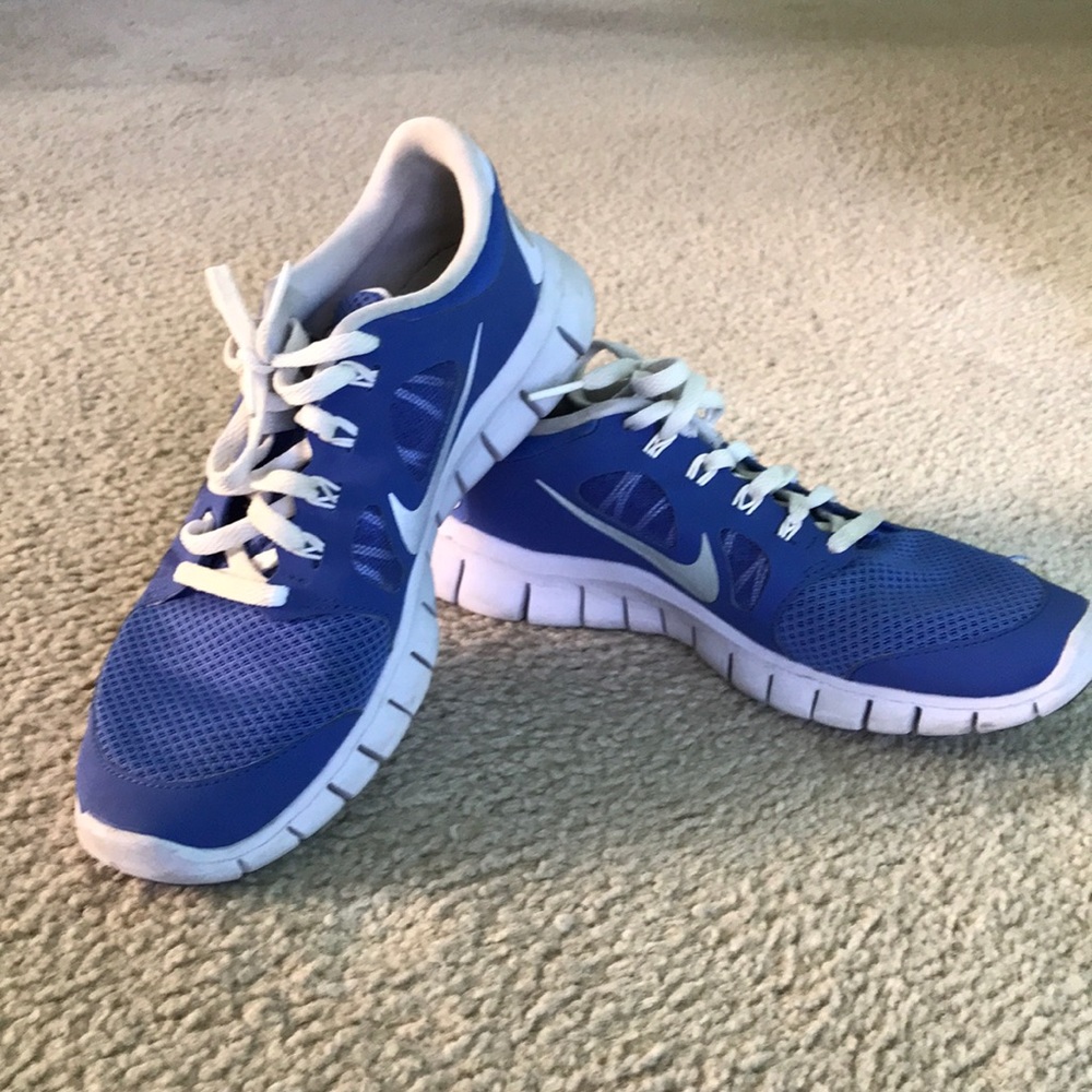 Nike women’s sneakers